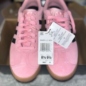 BNWT -Adidas Gazelle ADV Rose Sneakers- Men’s 8.5 - Woman’s 9.5